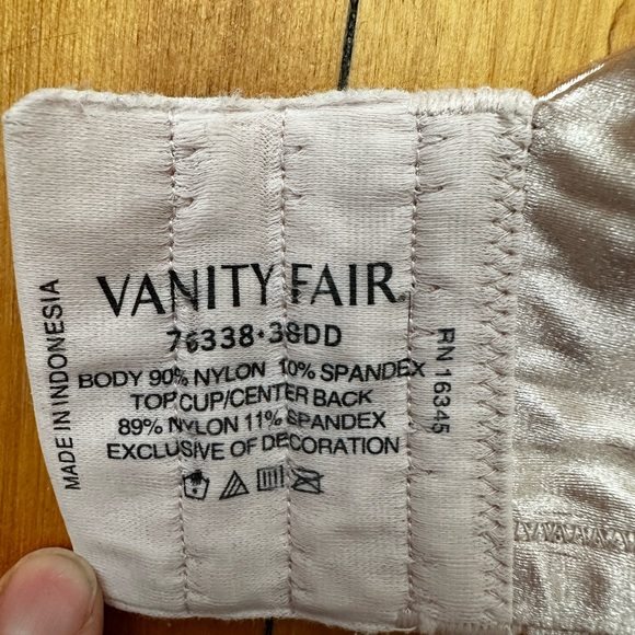 Vanity Fair Bras - Picture 3 of 4